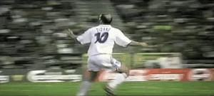 齐达内世界公认的大师,齐达内足球十大经典视频