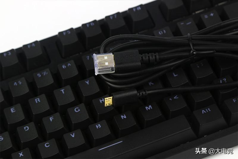 雷柏v520rgb合金版机械键盘评测,雷柏v808樱桃键盘测评