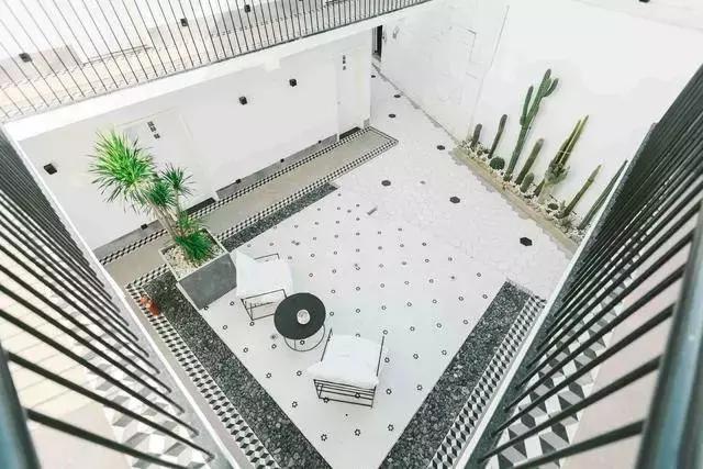 藏在海边的摩洛哥花园!夫妻俩不懂设计,却造出厦门最美网红民宿