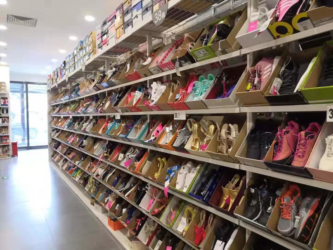 巨资收奥莱续命，但三个问题将让唯品会的算盘破产