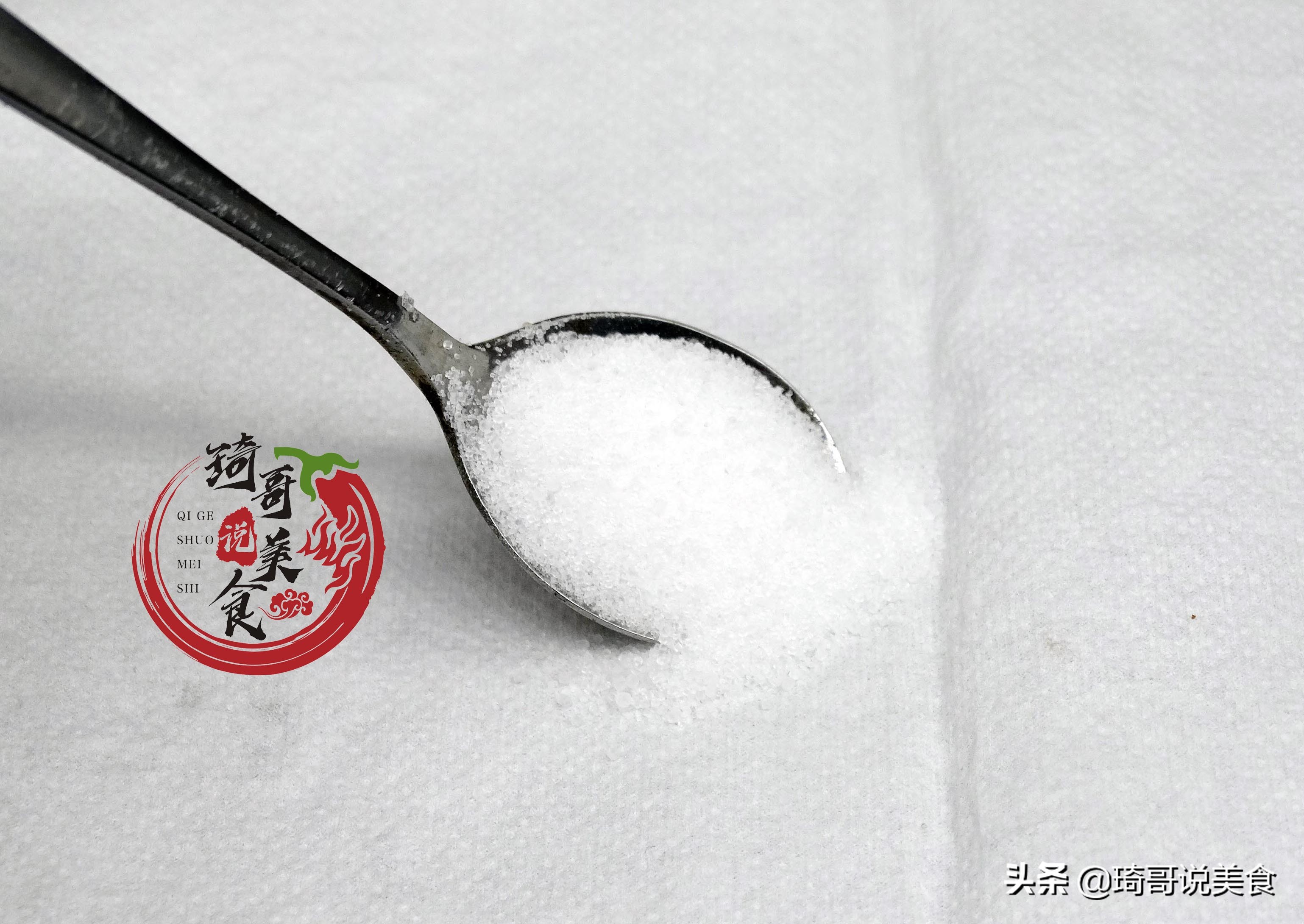 囤蒜商怎么保存大蒜长时间不发芽,干大蒜怎样保存才不易发芽和霉烂