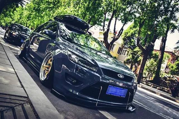 福特福克斯两厢2021款stline,福克斯2021两厢小钢炮