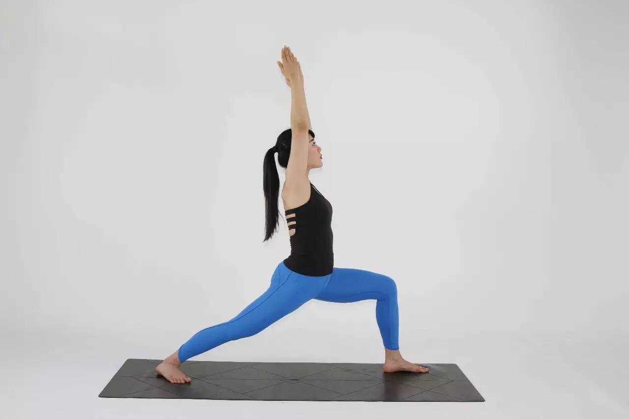 女性坐骨神经痛单侧下肢疼痛,坐骨神经痛为什么总是单侧痛