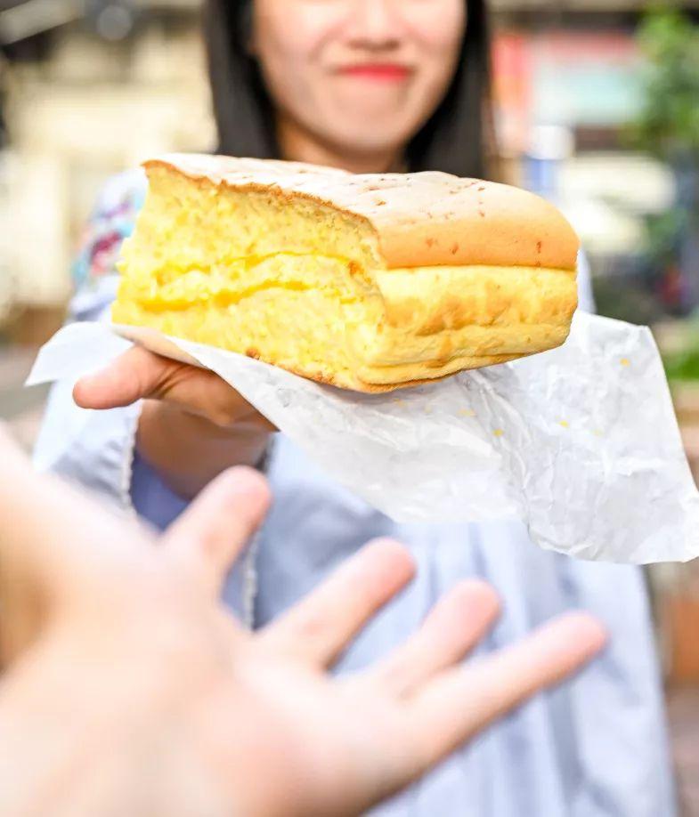 抖臀3兄弟，自带爆浆特效，香了一条街，不允许你没吃过