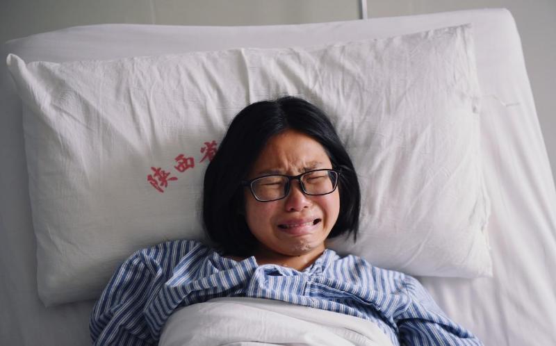 小伙身揣200带绝症女友旅游,揣着200块带着绝症女友旅行