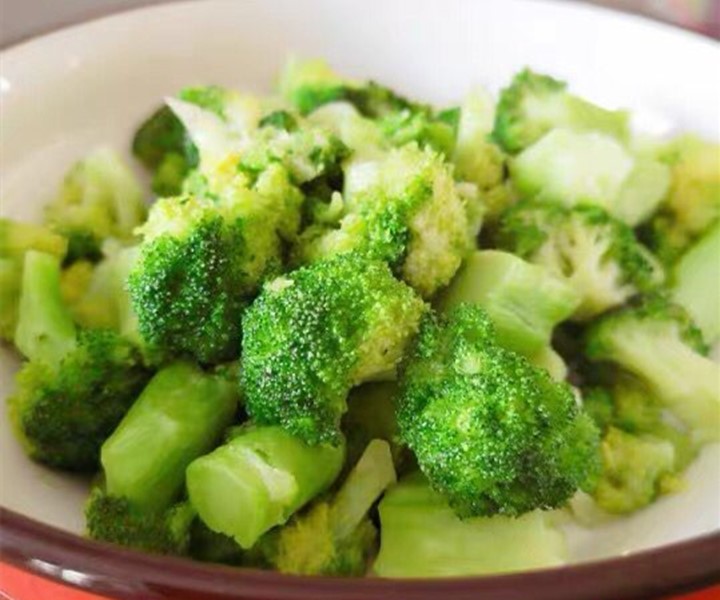 西兰花千万别只用清水洗,西兰花直接用清水洗就错了