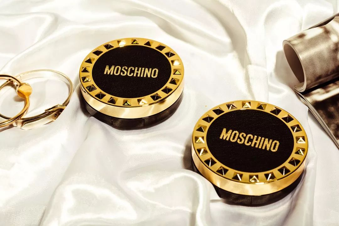 ysl閾惰壊姘斿灚10鍙峰拰20鍙峰姣旀潕浣崇惁,鏉庝匠鐞︾洿鎾棿blankme姘斿灚鑹插彿