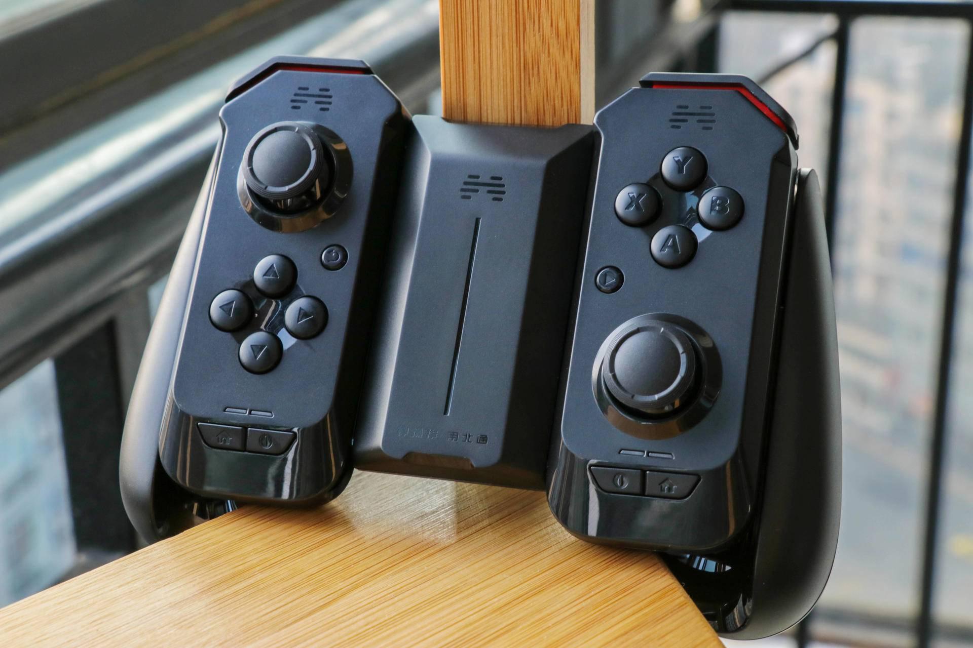 活游戏北通h2游戏手柄体验,一个手柄玩双人游戏