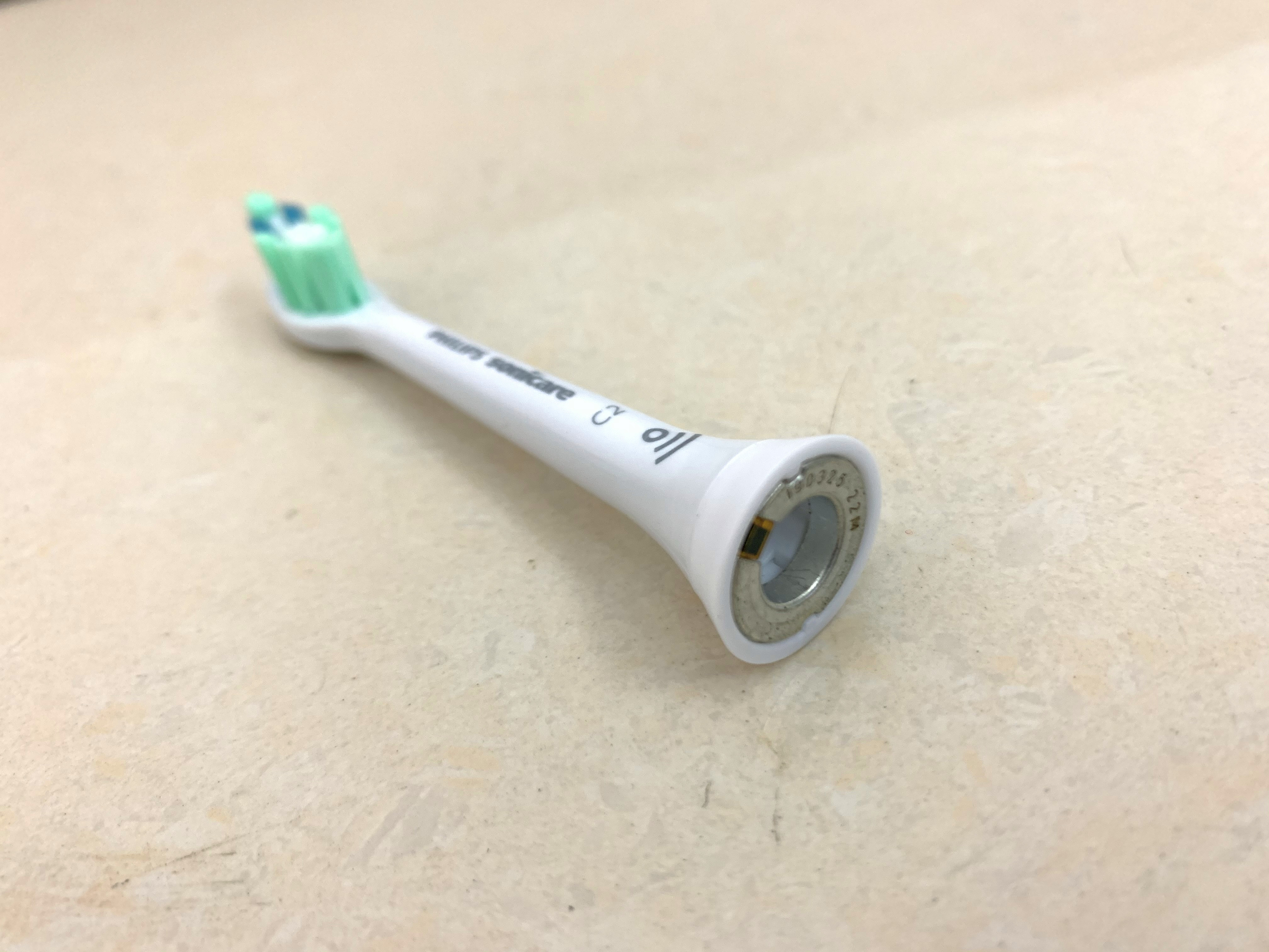 电动牙刷怎么用？飞利浦HX6730/02开箱+使用体验→口腔溃疡的建议