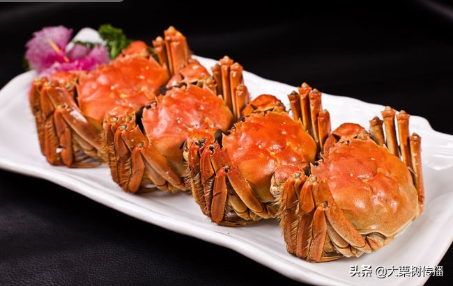 清蒸大闸蟹美观又美味,色香味俱全清蒸大闸蟹