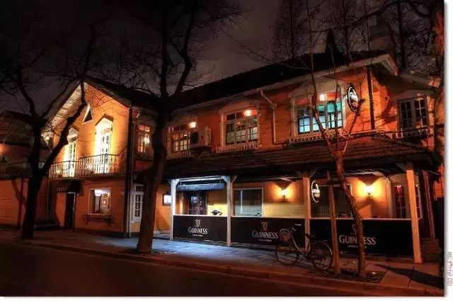 疯狂刷屏！夜晚24:00的上海街头，藏着另一幅面孔…