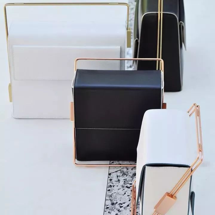 这款包包时尚又实用你还在等什么,今年最好看的小包包