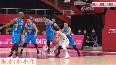 广厦2个违体犯规,单场5犯规