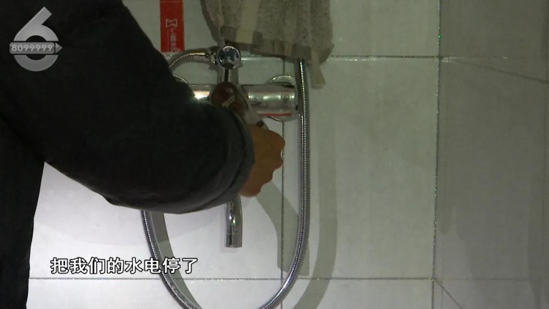 心在滴血！买新房装修完毕另一个房东出现了！伪造合同私刻公章物管人员卖房坑人呀