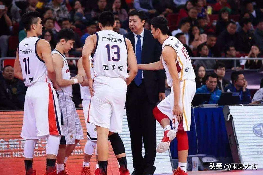 军人运动会武汉男篮,军运会八一男篮篮球赛王哲林