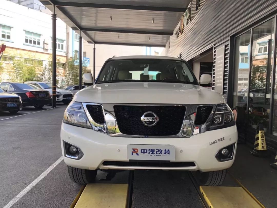 途乐y624.0穿越无人区改装,途乐y61双门版越野改装