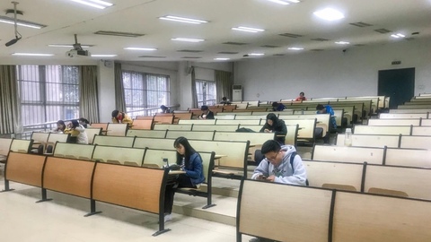高职院校是不是大学,高职学校可以说是大学吗