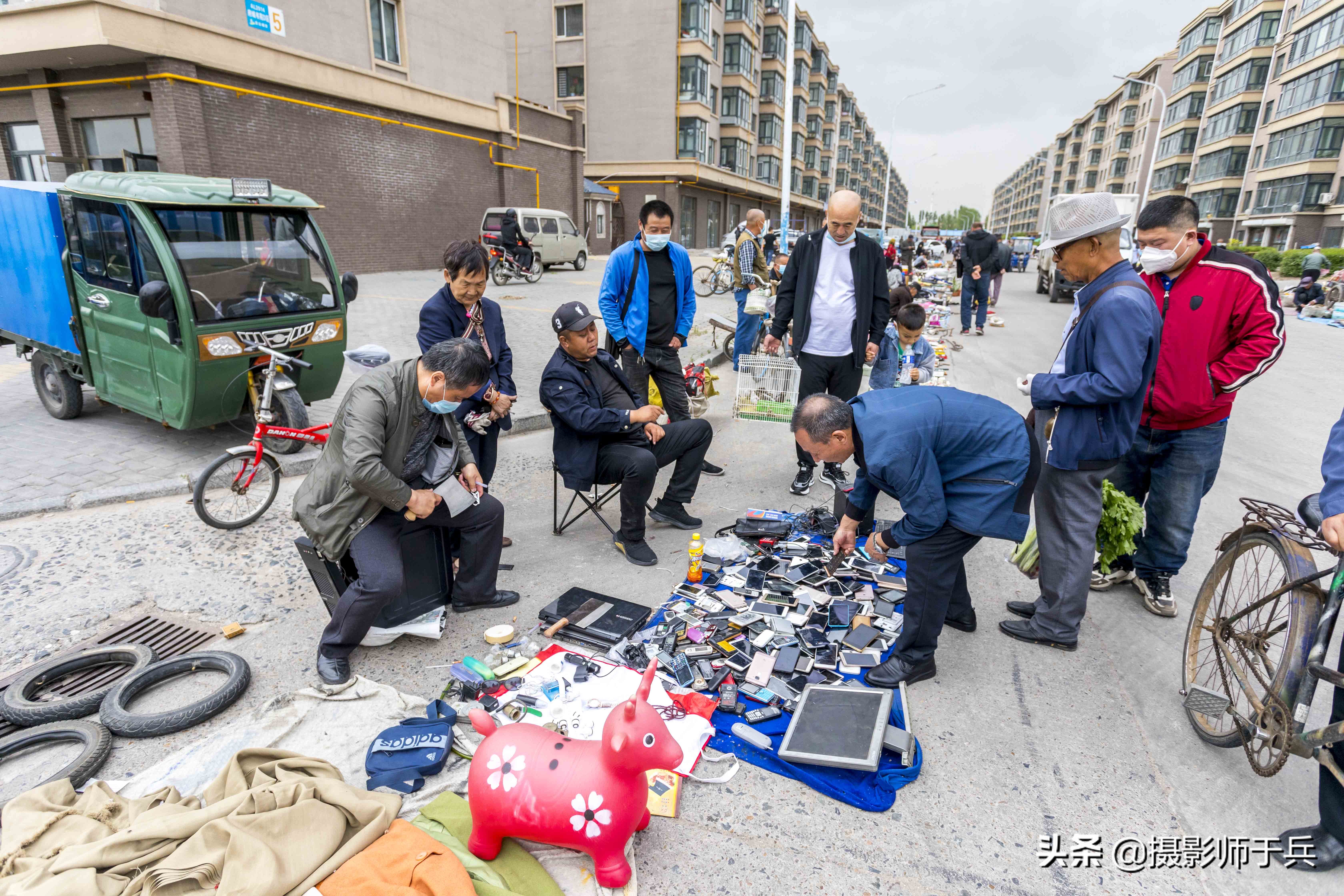 绥化安达二手市场惊现千年猛犸象骨头制作的宝剑
