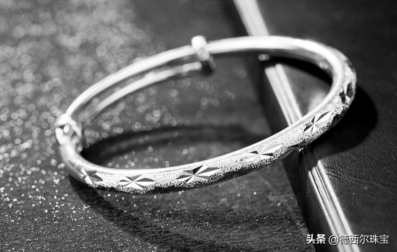 千足银和万足银一克差多少钱,千足银万足银纯银有什么区别