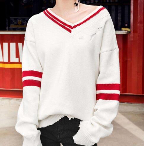 衣服v领太低穿什么打底,v领衣服太低怎么改视频