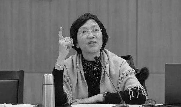 央视新闻悼念过多少个明星,央视悼念李咏去世的人