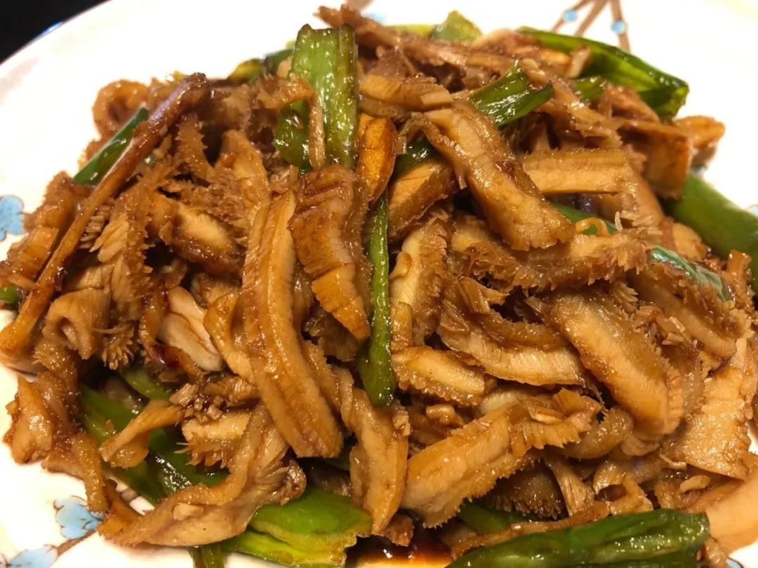 午餐吃爽口弹牙的潮汕鱼册,年前寄来汕头鱼册,来自武汉江城潮爸