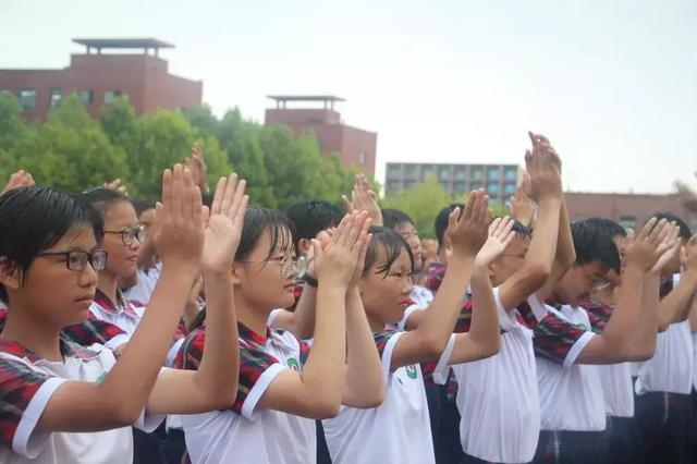 固始三中军训表演视频,固始永和学校军训