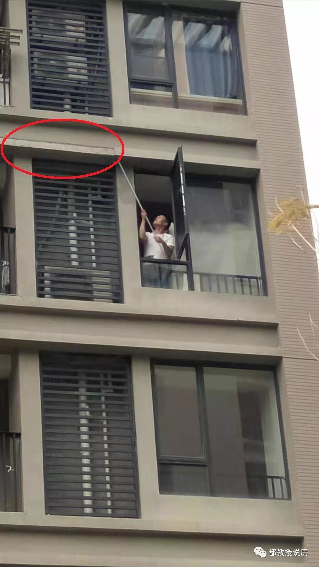 福州仓山区一小区外墙砖脱落,福州小区外墙脱落