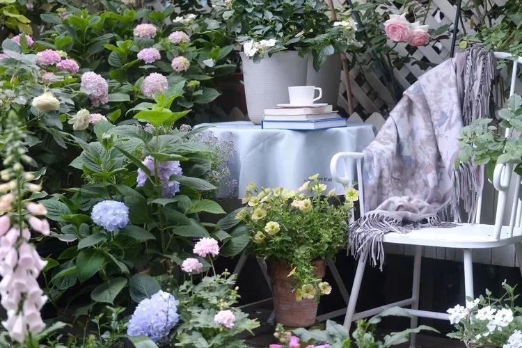 三年前买了套绿地110平三房130万,三年前耗资百万打造小院出售