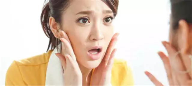 儿童面部不由自主抽动是什么原因,面部两眉之间皮肤抽搐是什么原因