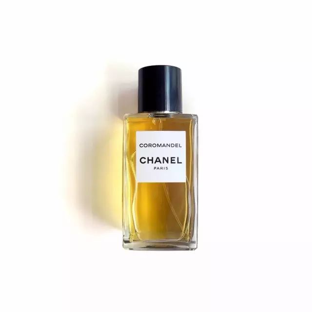 闻香识女人中提到的香水品牌,闻香识女人讲了一个什么故事