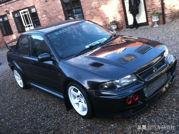 ae86的卡罗拉为什么是后驱,头文字d原车重现这才是真正的ae86