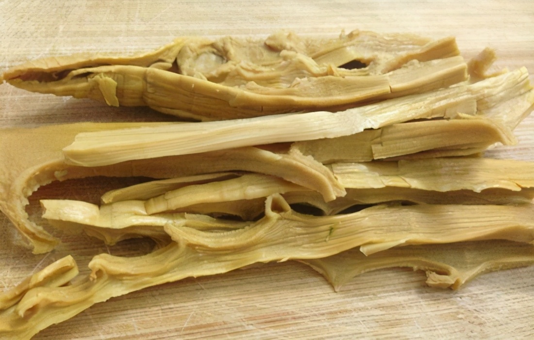 笋干老鸭煲是用春笋还是冬笋,竹笋怎么晒成笋干又嫩又好吃