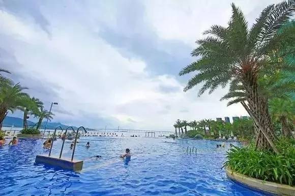 媲美三亚的海滩,可媲美三亚的海滨城市