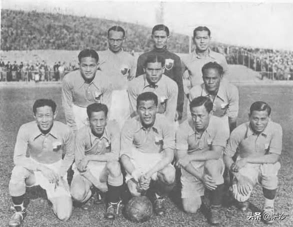 抗日时期国足,从足球场到战场