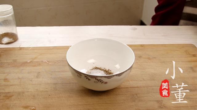 花卷的做法用一根筷子压两下,花卷的做法筷子慢动作