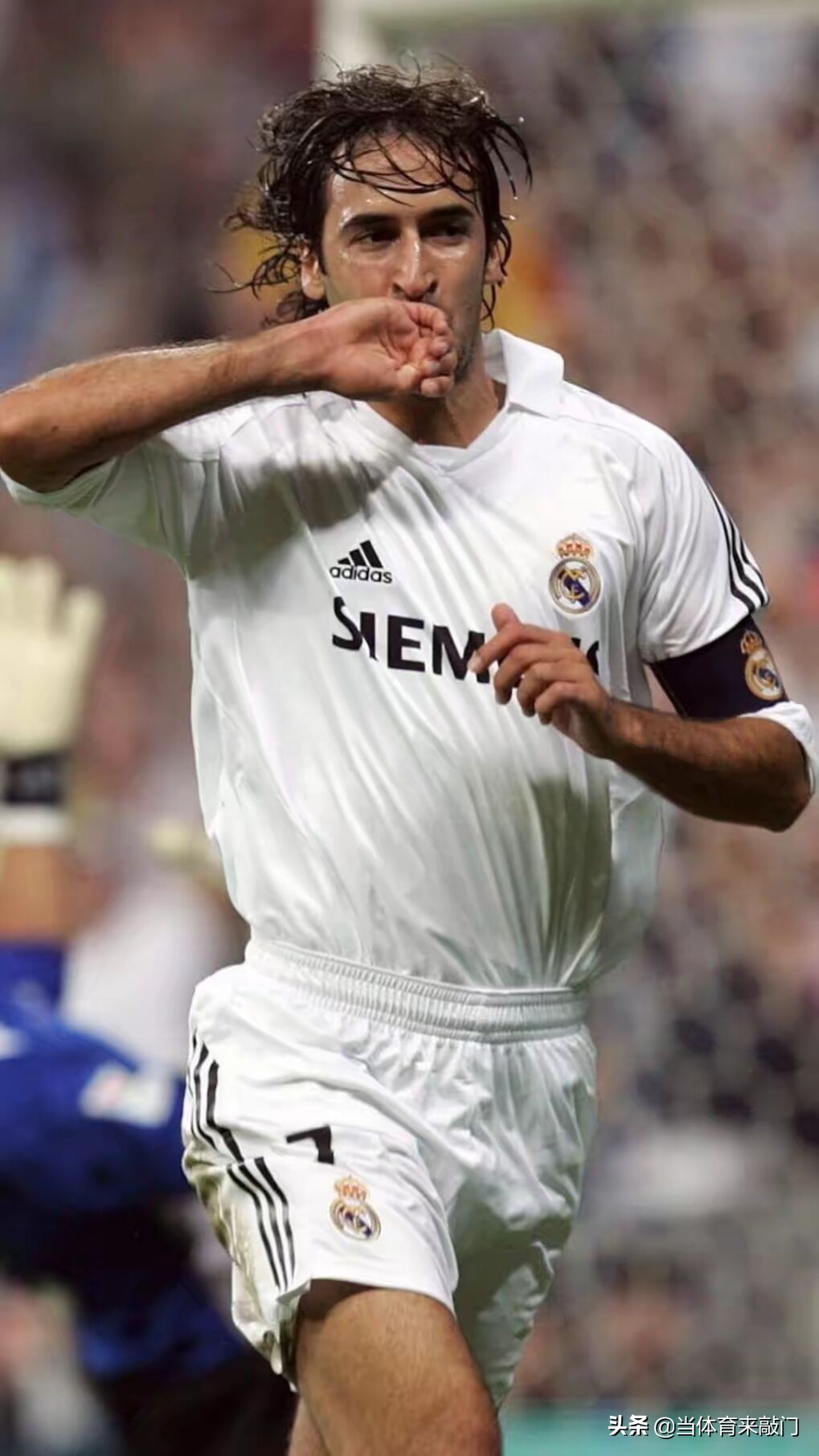 皇马明年打造新银河战舰,皇马成立百年纪念版球衣