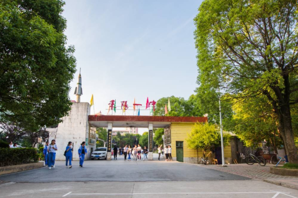 耒阳市三所中学,耒阳市第三中学怎么样