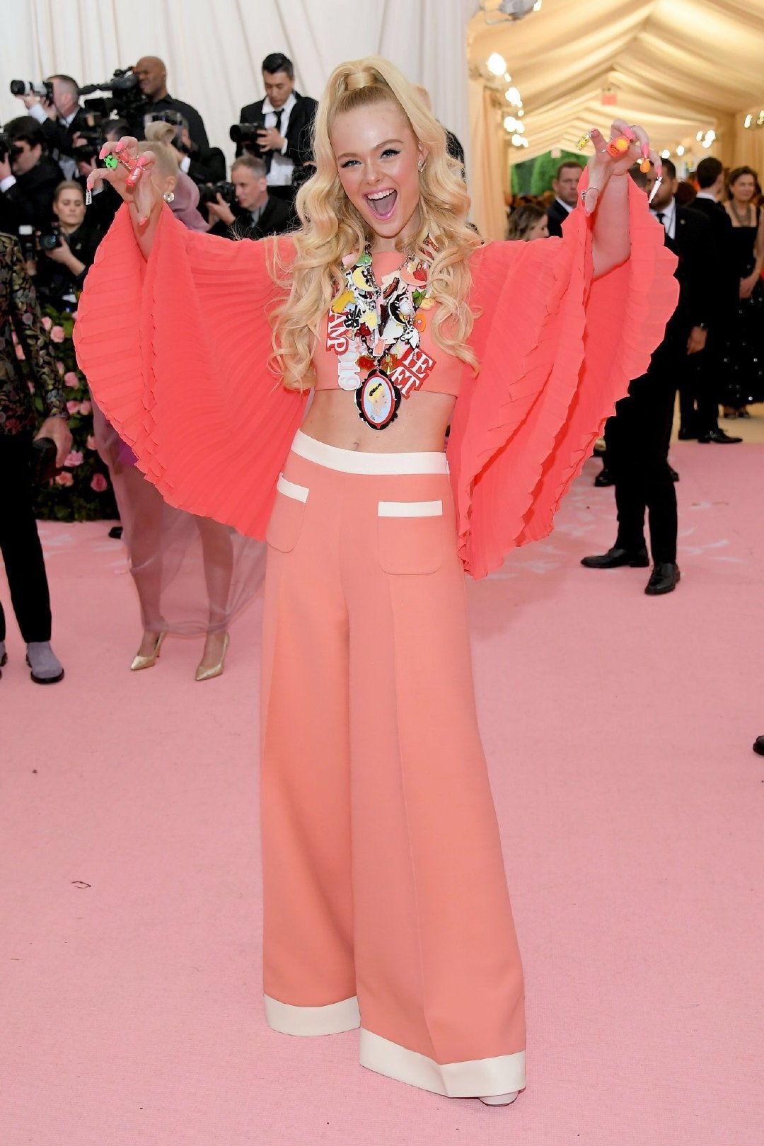 100张超级好看的照片,metgala20个最佳造型