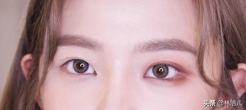 杨幂的妆容有多绝,杨幂眼睛高光妆容