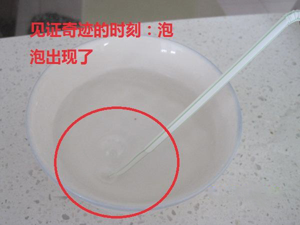 实战经验！娃感冒了如何让他多喝水？