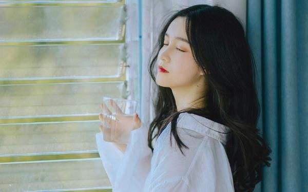 当女生被撩,女生被撩的时候什么心理