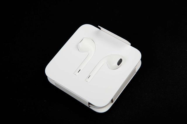 iphone7老机,十年前的iphone7