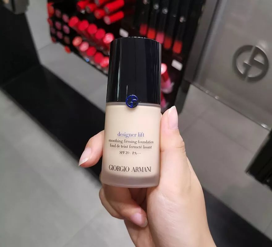 阿玛尼权力粉底红标还是蓝标好用,阿玛尼权力粉底是红标还是蓝标