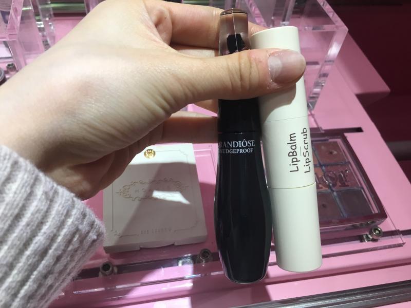 Qnews｜多地出现的共享化妆间就问你敢用吗？