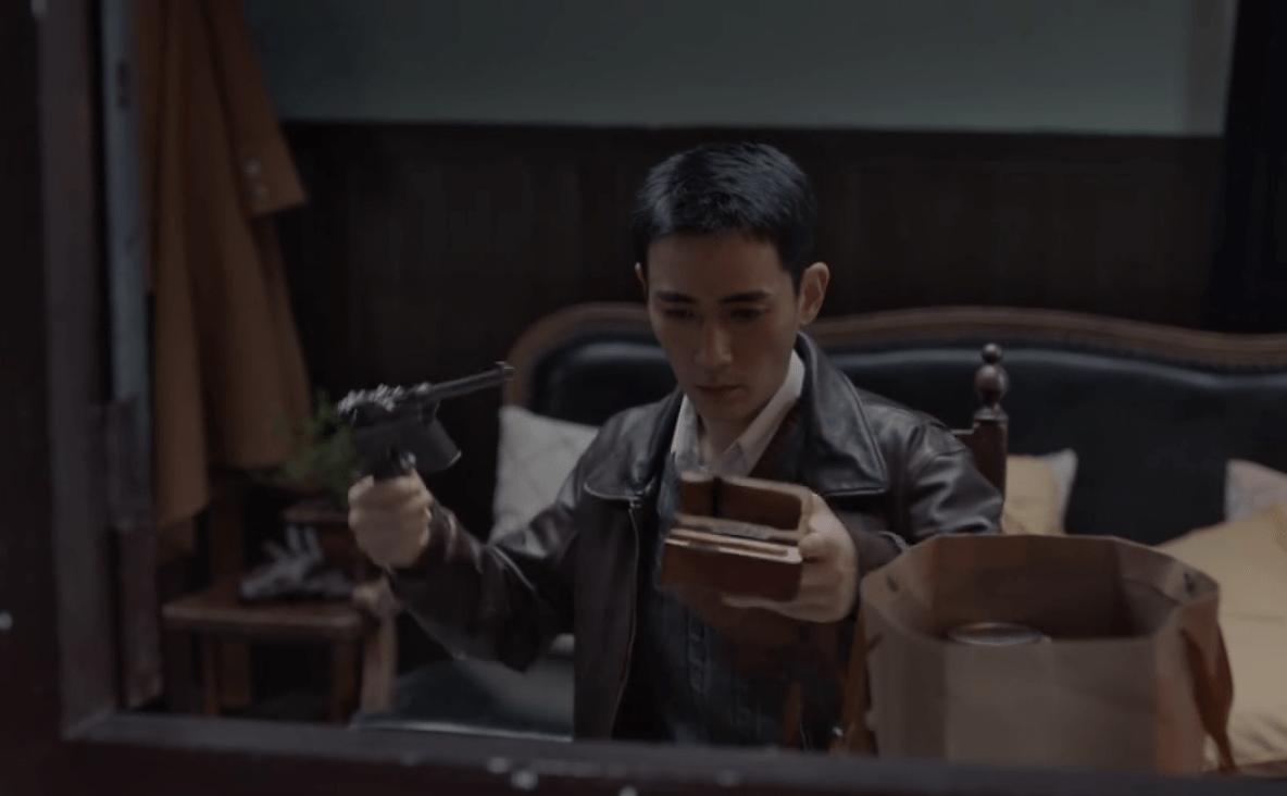 《叛逆者》那些严谨到令人惊叹的细节，昂列、篮球、驳壳枪