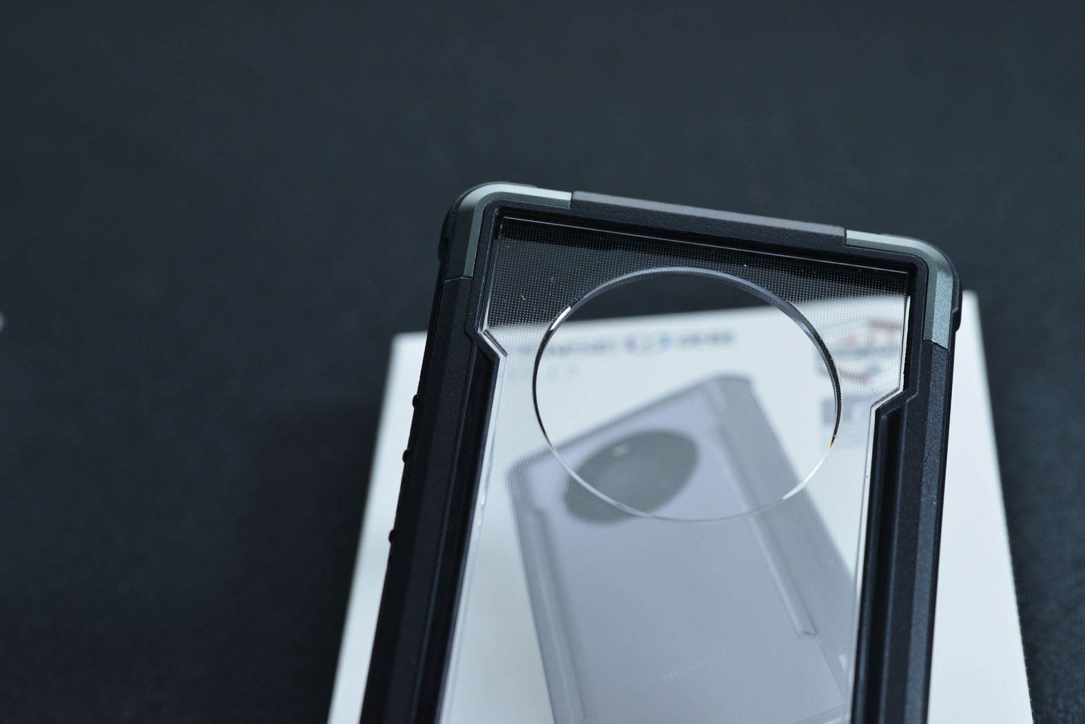 7000块的华为mate40pro,mate40pro蓝猩护甲防摔壳