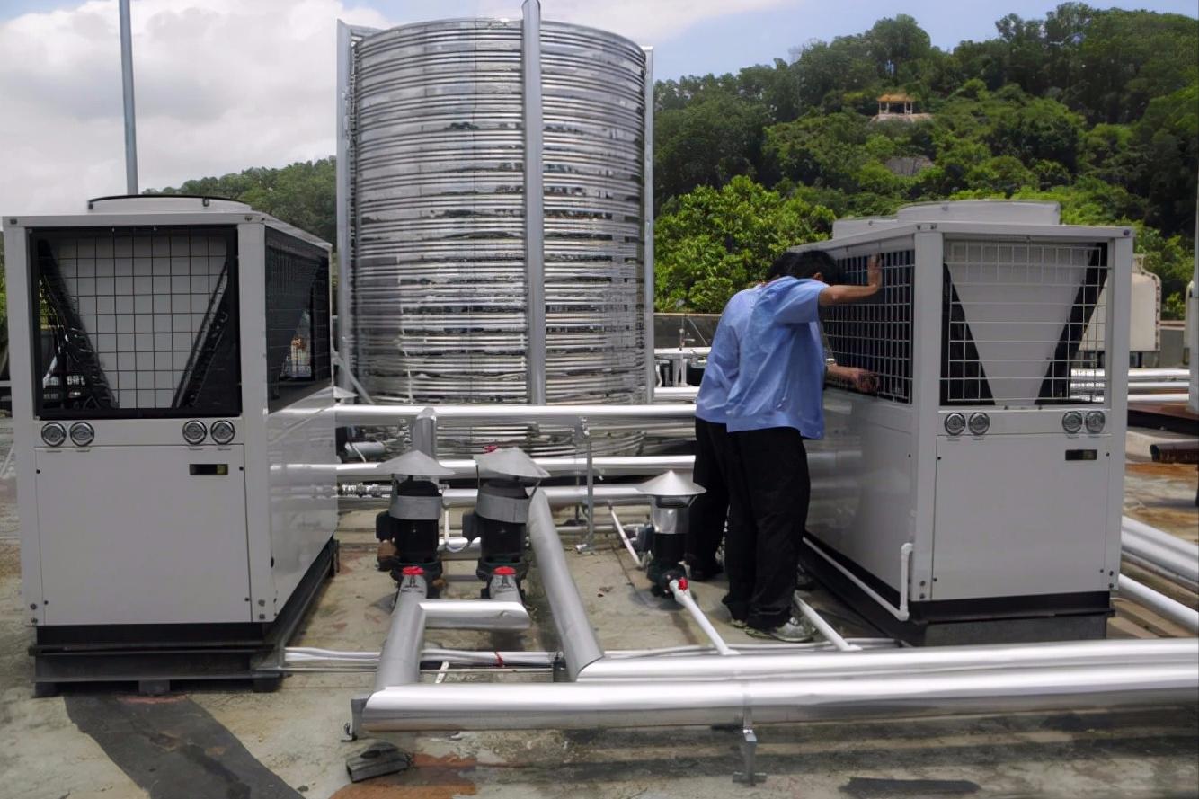 空气能热水器的实用性与缺点对比,了解空气能热水器的优势和功能