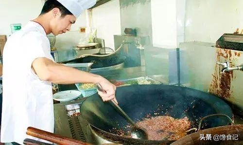 火锅底料小常识有哪些,关于火锅底料必须知道的