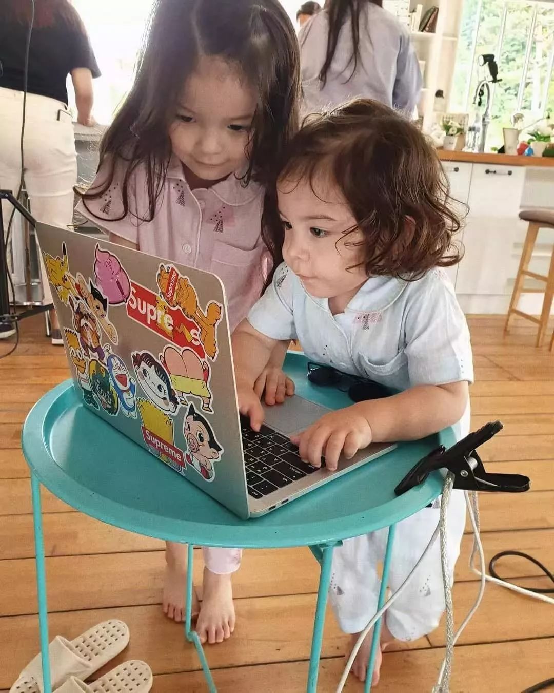 这些娃太好吸了！这些父母更会教啊